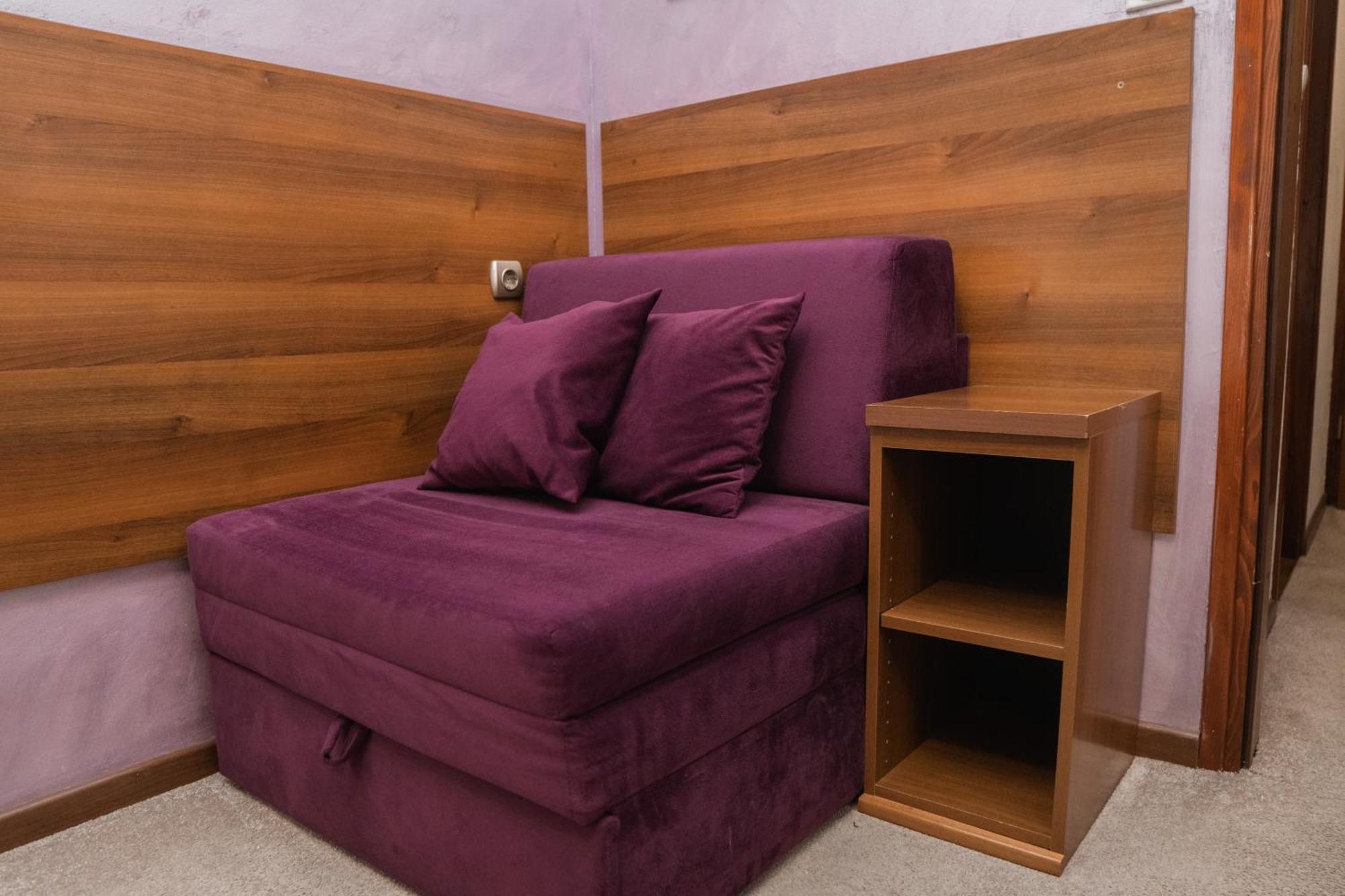 Hotel Damis Pale Bagian luar foto